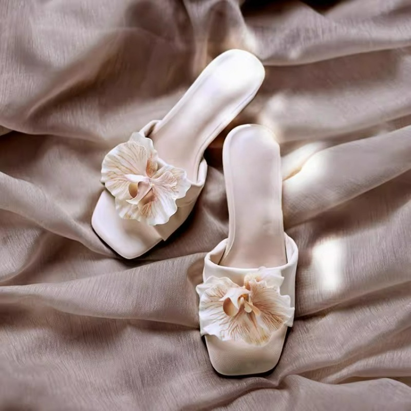 Marka Kadın Sandalet 2026 Yaz  - Streetwear Brand With Flowers incelemesi ve fiyatı