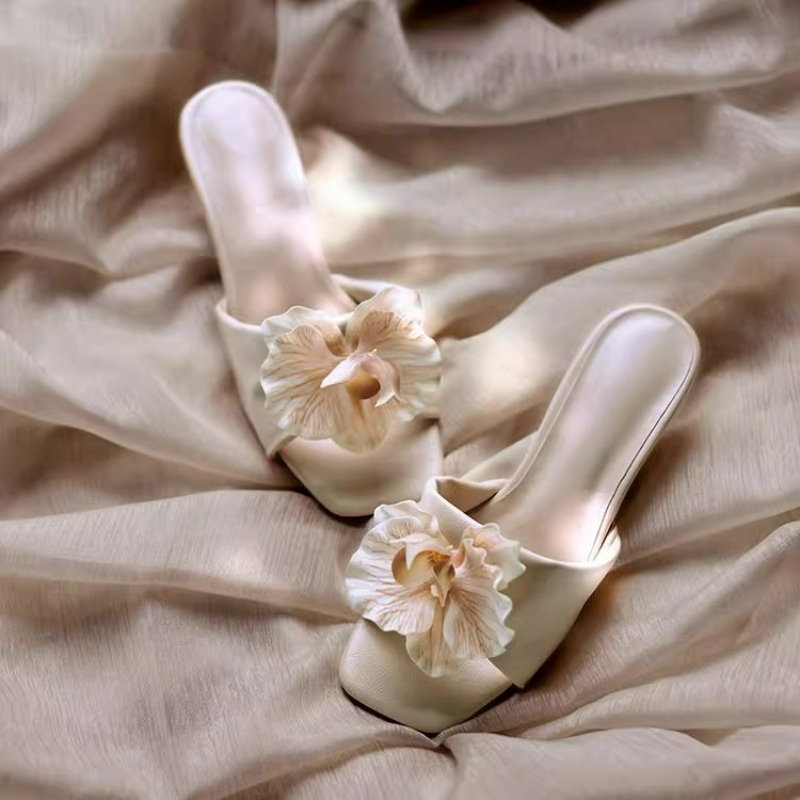 Marka Kadın Sandalet 2026 Yaz  - Streetwear Brand With Flowers incelemesi ve fiyatı